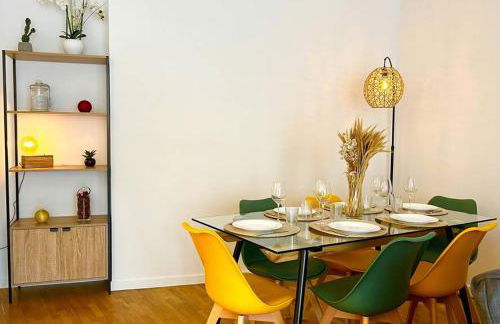 PARIS-MONTROUGE Magnifique appartement 3 pièces de 75m2 avec PARKING - très cosy pour 1 - 8 personnes refait à NEUF -ENTIRE APARTMENT LUXURIOUS AND WARM -Montrouge Paris 14ème - Proche Aéroport Orly Parc Expositions Porte de Versailles FREE WIFI GRATUIT - Foto 25