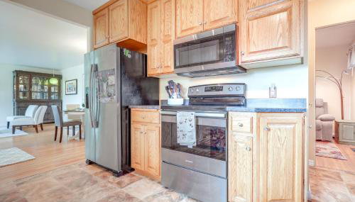 8 Mi to Lake Bowdoin: Pet-Friendly Family Home! - Foto 2