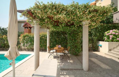 Olive Tree Apartments - Photo 98