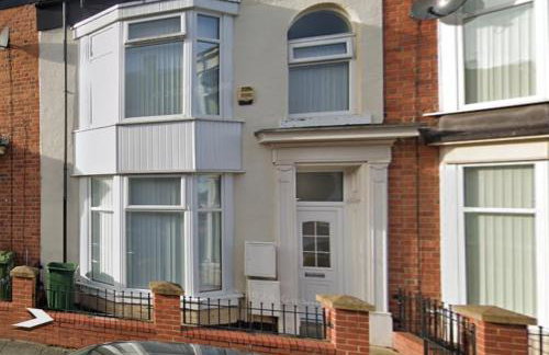 Levy Nook House 1 bed apartment 5 minute walk to Stockton town centre & Free Parking - Foto 2