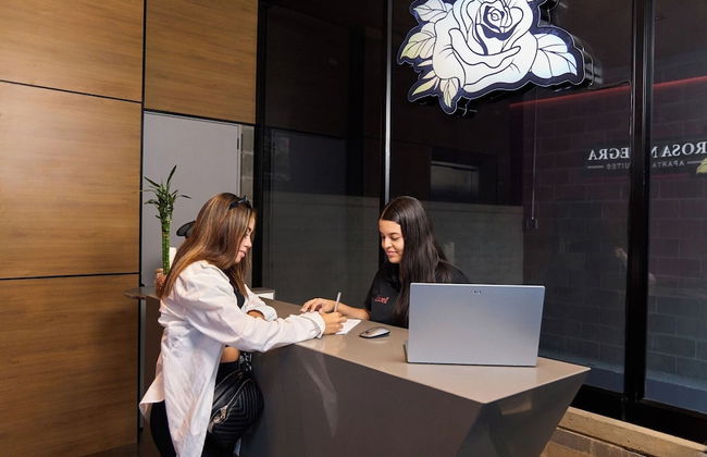 Comfy Aparta-suite Stadio Rosa Negra - Photo 26