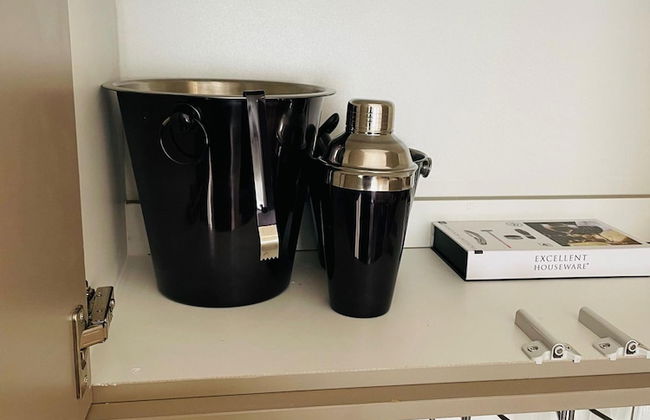 Immaculate Home in Avondale West - 2166 - Foto 14