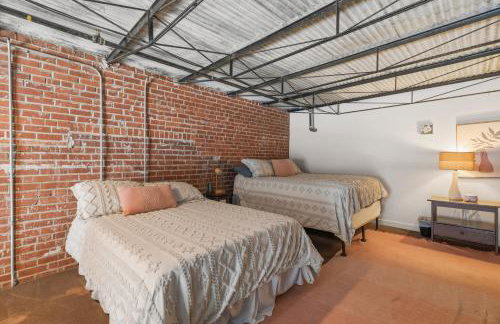 Industrial Modern Loft in Downtown Lafayette - Foto 21