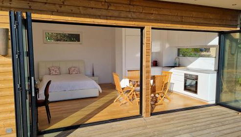 CHALET CONTEMPORAIN LES LAURIERS SUR L'ÎLE DU LEVANT - Foto 4