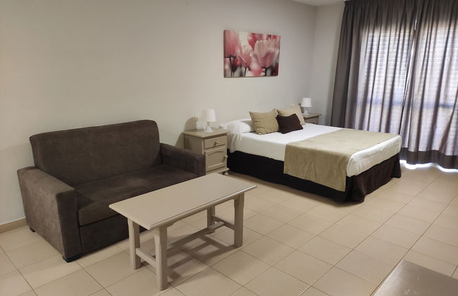 Apartamentos Puerta del Sur - Photo 4