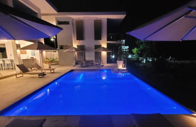 Santosha Whitehouse JM - 10 Bedroom Villa w Private Beach - Photo 44