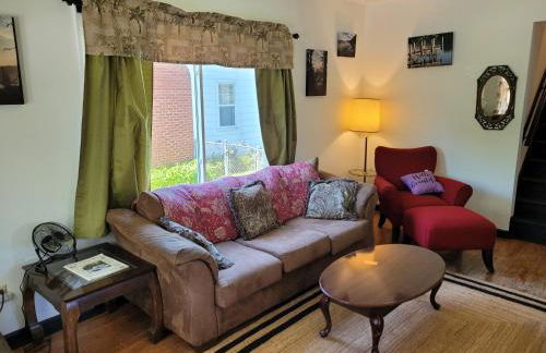 Oscoda Hilltop Haven - Great Location near Beach! - Foto 23