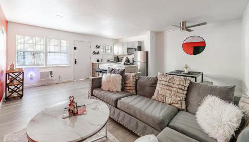 NEW Montrose Gem! Central to Museum District & Downtown Houston - Foto 2