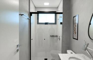 Flat Espaçoso com Uma Bela Vista e 2 Quartos - Foto 26