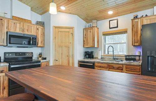 Game Room and Dock Lakefront Park Falls Getaway - Foto 9