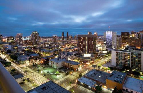 Modern Downtown SD Apartment Stunning City Views - Foto 34