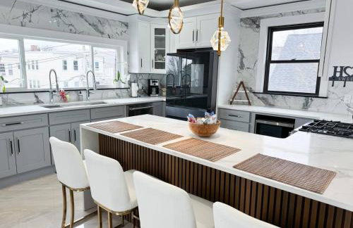 3br Gem Skyline Views, Laundry & Central Air - Foto 5