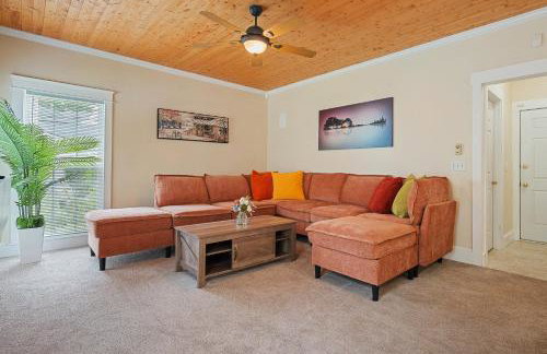 Low Country Gem with Heated Pool Games and Hot Tub - Photo 6