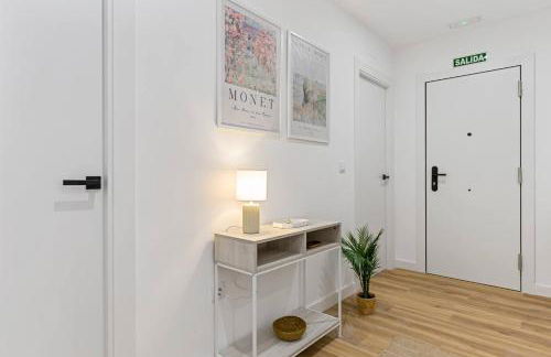 Monet, apartamento con terraza, cuna y trona - Foto 8