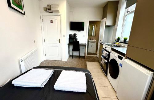 Unique Modern, Private Apartment,15 Mins To Central London - Photo 2