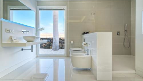 Villa Golden Brown by Maspalomas Holiday Villas - Photo 3, Shower