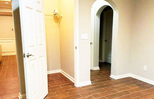 Private and Relaxing Getaway with Gym, Pool & Hot Tub - Foto 15