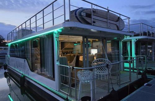 Harbor Suite Templin - Photo 4