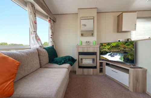 Hillside Splash Retreat -No Commercial Sign written Vehicles,Fishing Nearby & Communal Swimming Pool ,Pool open April to September - Foto 9