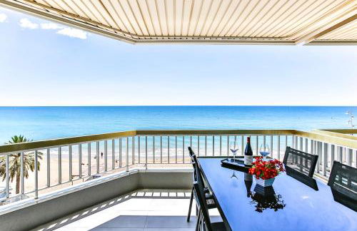 MAGNÍFICO APARTAMENTO - primera línea de mar - Photo 2