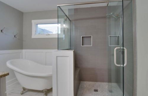 Perfect for Groups - Fenced-In Yard Pet Friendly - Foto 16