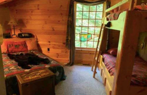 LUXURIOUS TN Mtn Lodge- Sleeps 22+, Hiking & Lake - Photo 36