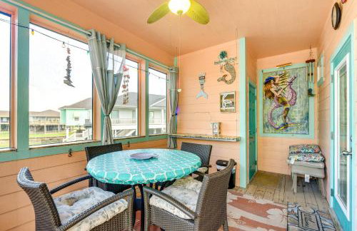 Ocean-View Balcony! Coastal Haven in Crystal Beach - Foto 19