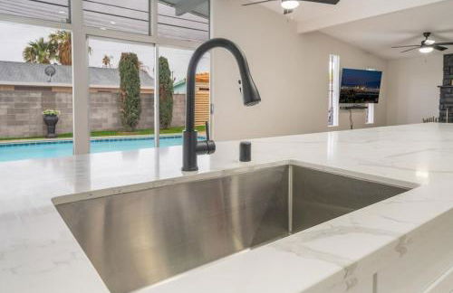 Las Vegas Eichler, Pool, Cabana Bar, Fast WiFi - Foto 24