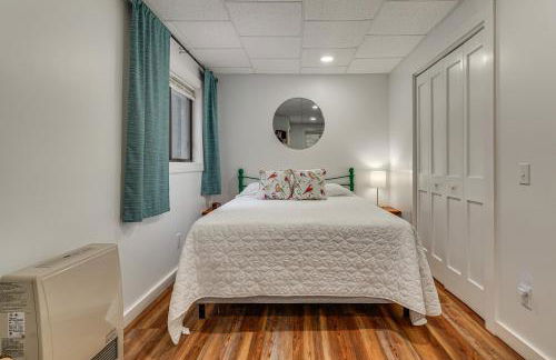 Great for Gatherings! Lakefront Ticonderoga Villa - Foto 33