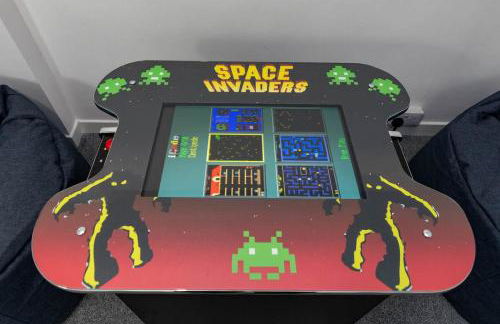 Rosebank House - 12 Guests, 6 Ensuite Bedrooms, EV point, Games Rooms, Wood Burner, Pet Friendly! - Photo 12