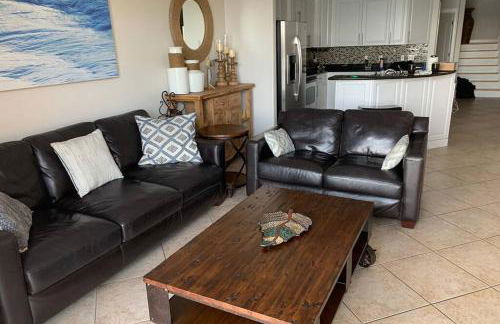 Luxury and Spacious Waterside Getaway - Foto 36