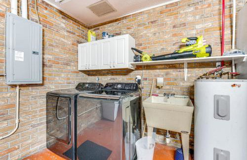 Spacious Tavares Home with Private Outdoor Oasis! - Photo 24