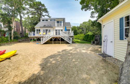 Plymouth Getaway with Private Lake Beach and Kayaks! - Foto 27