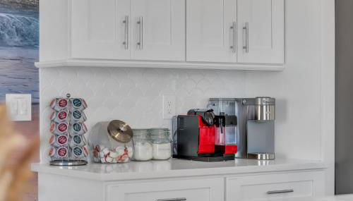 1 Block to Beach, Park 3 cars, Game Room and Balcony - Foto 2