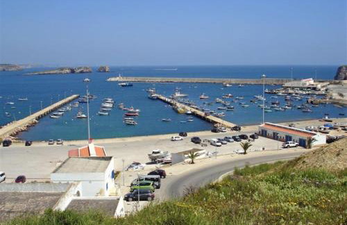 Bonita Moradia c/ Piscina em SAGRES - Foto 13