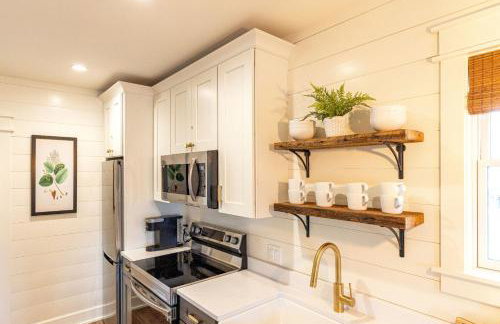 Kildahl House - Boutique Farmhouse Suite #2 - Photo 11