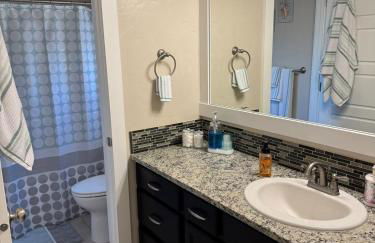 Spacious 4BR Retreat-Lush Garden - Foto 14