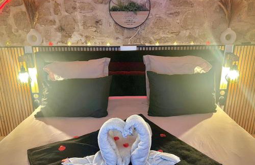 Secret LoveRoom - SpaBalnéo, Lit King Size, CLIM, Chic, calme et discret, 2 personnes - Foto 19