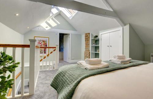 The Nook - A modern 2 bedroom loft with parking - Foto 2