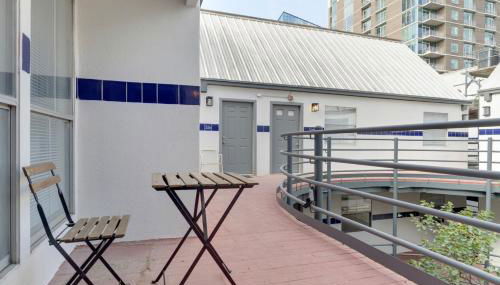 Blueground Downtown Austin pool nr Texas State Capitol ATX-342 - Foto 5, Other