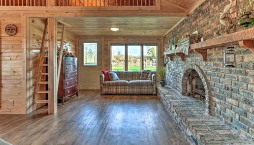 Waterfront Syracuse Home Deck, Fire Pit and Kayaks - Foto 4