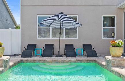 Poolside Tampa Stay- Game Room & Glam Room- Pool- Darts- Pool Table- Next to MacDill AFB - Foto 31
