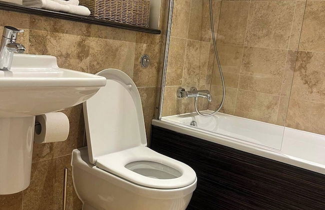 Apartmentsleeps5-city-tv-wifi-seaview - Foto 14