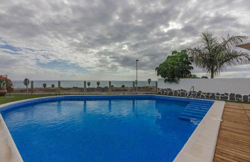 Villa Isabella, Luxury Villa with Heated Pool Ocean View in Adeje, Tenerife - Foto 12