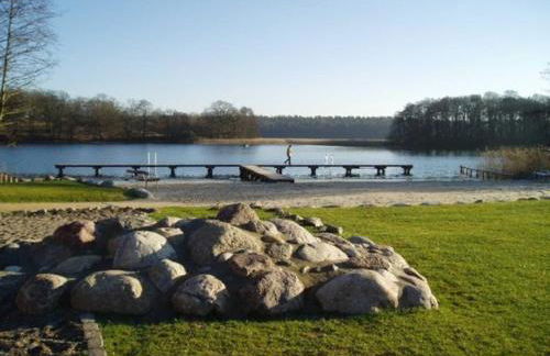 Ferienhaus direkt am Naturpark und 3 Min zum Linstower See - Foto 2