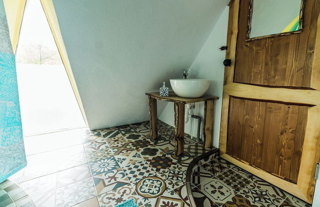 Viewtopia - The Secret Land - Photo 62