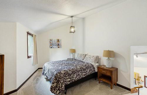 Girdwood Mountain House - Photo 14