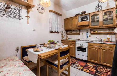 Nice Home In Krivi Put With Wifi - Foto 17