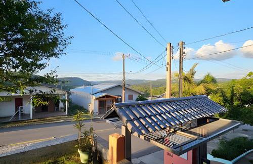 Casa Confortável com Fogão a Lenha e Churrasqueira - Foto 12