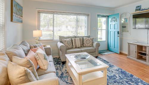 Lovely St Pete Beach Cottage, Walk to Beach and Town - Foto 4